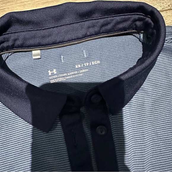 Under Armour fitted Polo - Picture 2 of 3